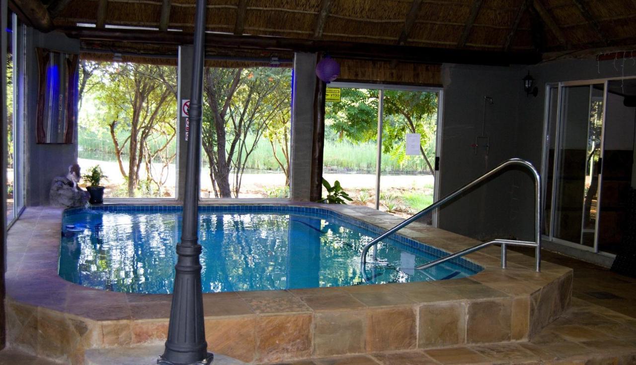 Suzie'S Loft - Nude - Suneden Family Naturist Resort Pretoria-Noord エクステリア 写真